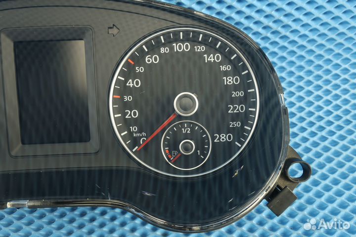 Панель приборов Volkswagen Jetta 6