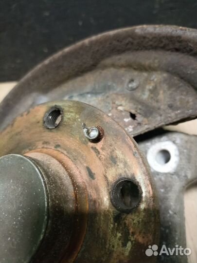 Ступица цапфа кулак задняя левая Audi Тт