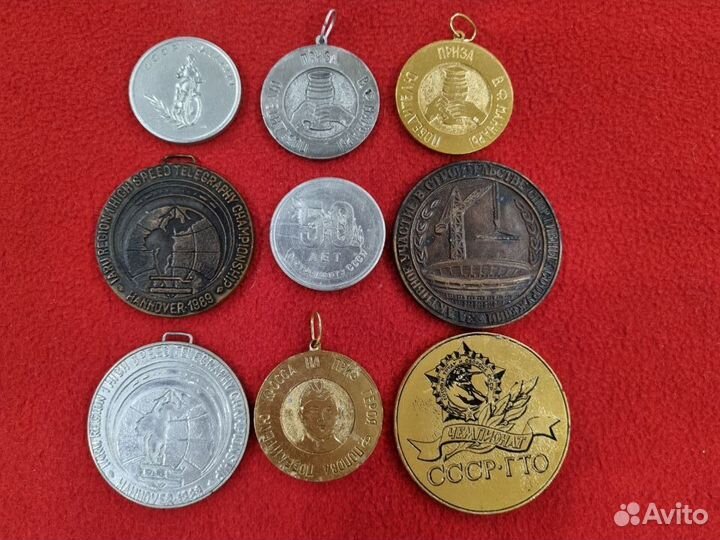Настольные и спортивные медали