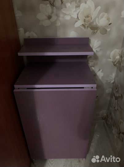 Маникюрный стол складной