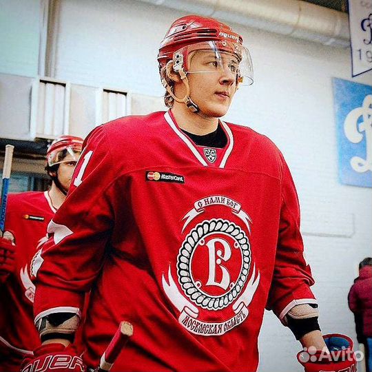 Тренер по хоккею