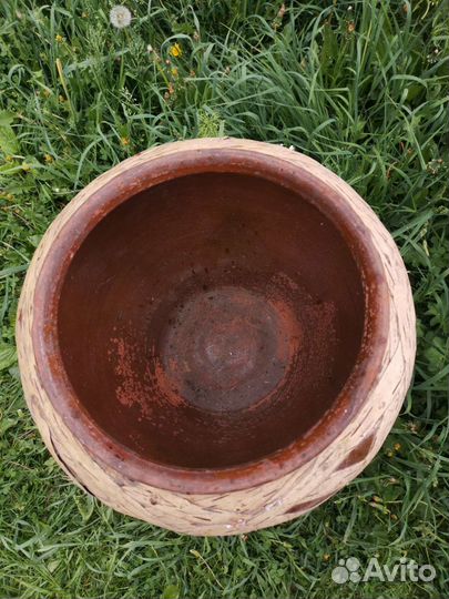 Корчага старинная оплетёная берестой