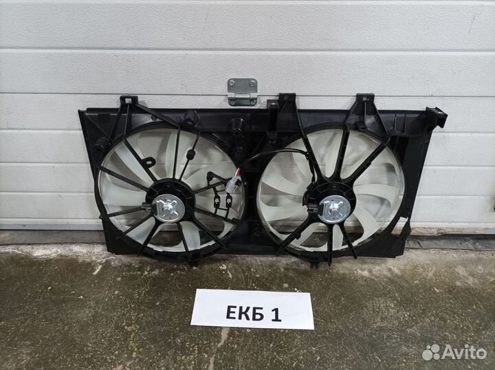 Диффузор c вентилятором Toyota Camry 7 хв50 11-17