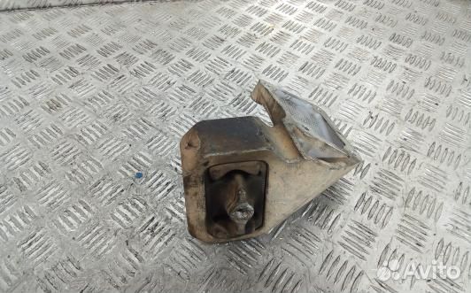 Подушка двигателя дизельная jeep grand cherokee WK