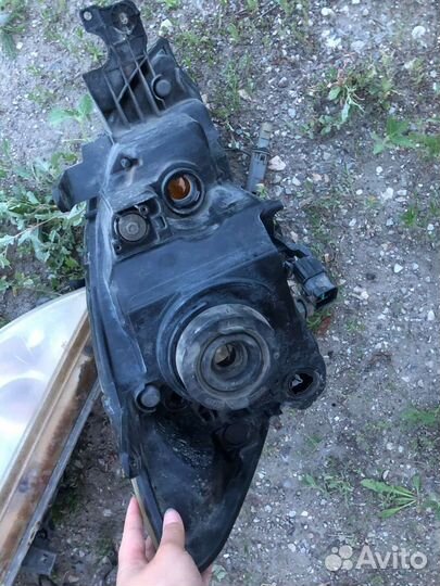 Фары на mitsubishi lancer 9