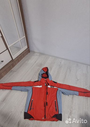 Горнолыжная куртка универсал