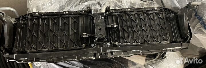 Жалюзи решетки радиатора BMW g30