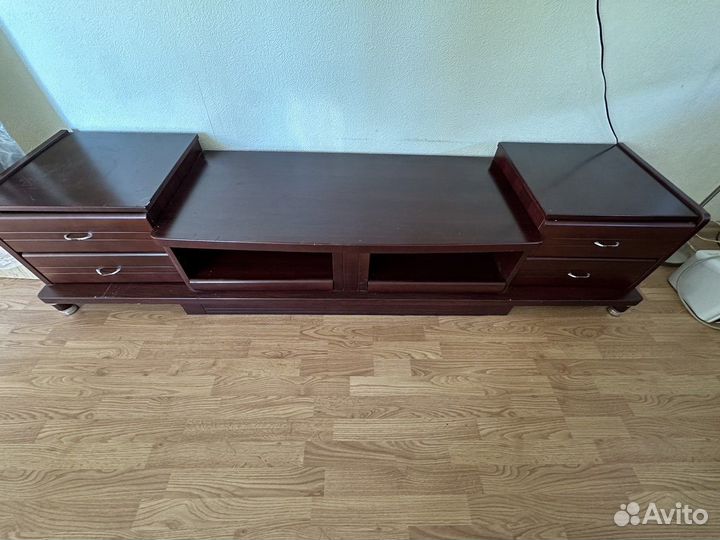 Тумба под телевизор