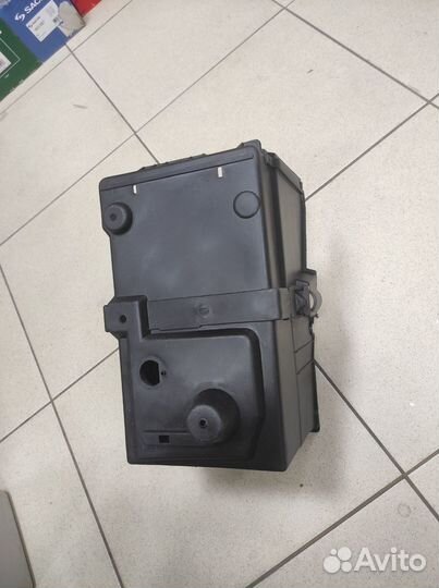 Поддон аккумуляторной батареи ford C-Max Focus 05