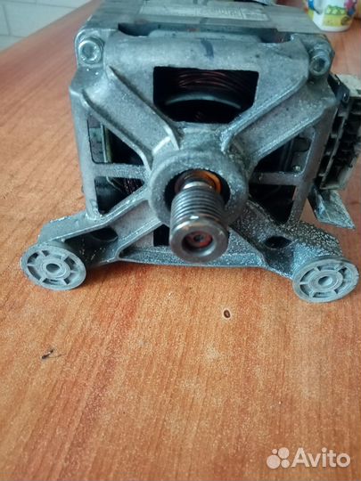 Двигатель стиральной машины