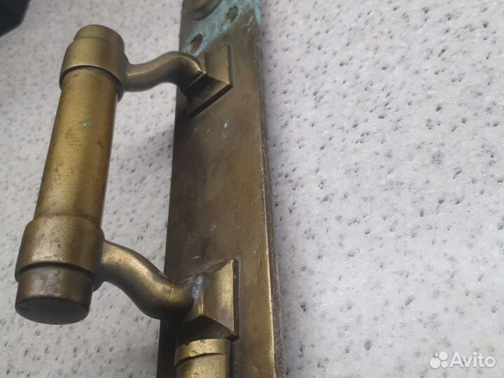 Старинная ручка для входной двери