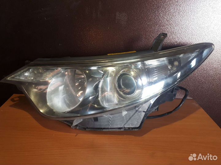 Фара левая Toyota estima xr50