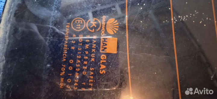 Стекло заднее