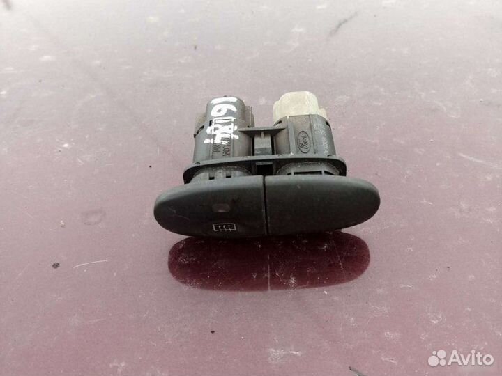 Кнопка подогрева стекла задняя Ford Mondeo 2