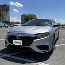 Honda Insight 1.5 CVT, 2019, 54 000 км, с пробегом, цена 2 000 000 руб.