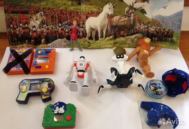 Игрушки Макдональдс 2000-х годов Хэппи Мил