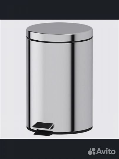 Мусорное ведро с педалью