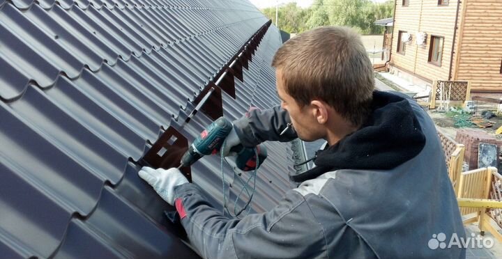 Установка снегозадержателей на крыше