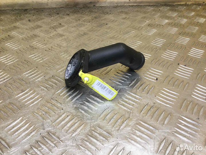 Фланец (тройник) системы охлаждения Volkswagen Gol