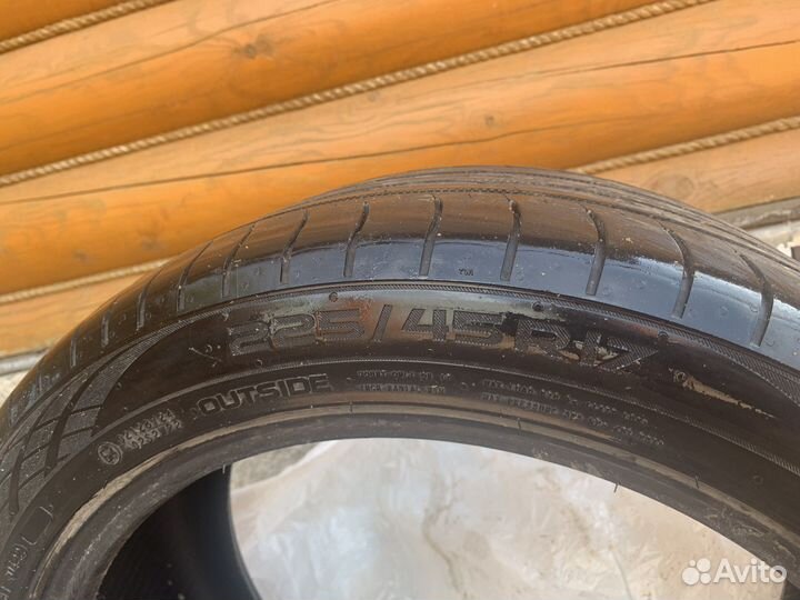 Nokian Tyres Hakka Blue 3 225/45 R17 30