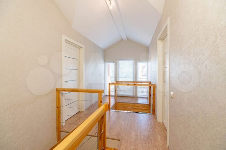 Дом 170 м² на участке 8 сот.