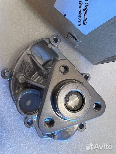 Водяной насос помпа 94810603301 Cayenne Panamera