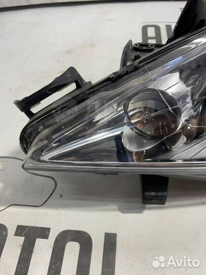 Фара передняя левая Peugeot 207