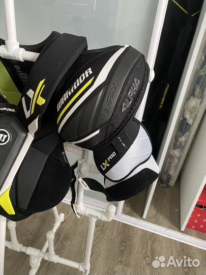 Нагрудник хоккейный sr Warrior