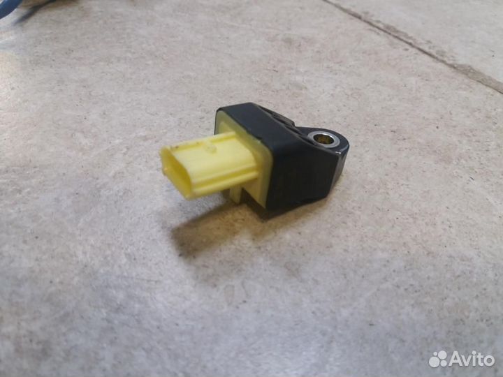 Датчик airbag Toyota Land Cruiser Prado J150 TRJ15