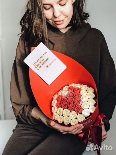 Шоколадные розы подарок на 8 марта