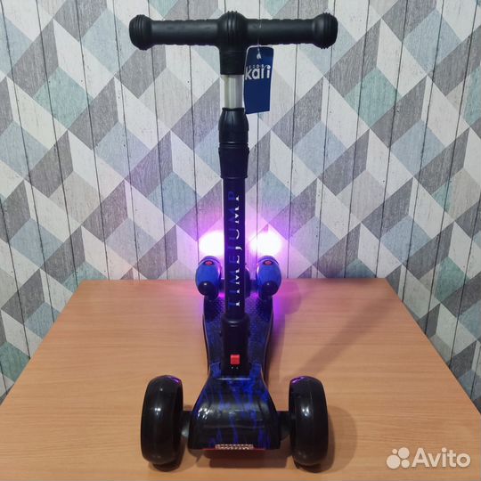 Самокат детский новый