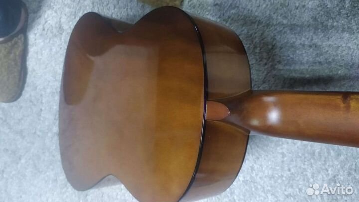 Нов.гитара yamaha C40