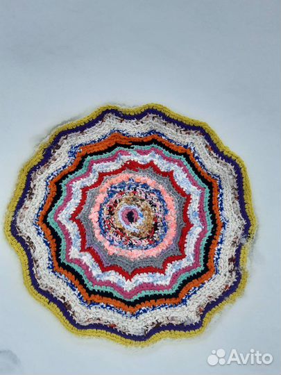 Коврик ручной работы