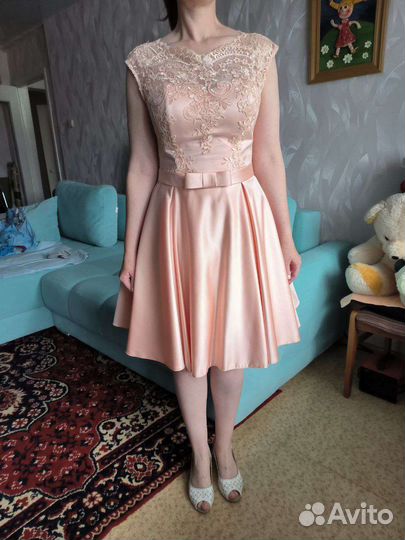 Нарядное платье