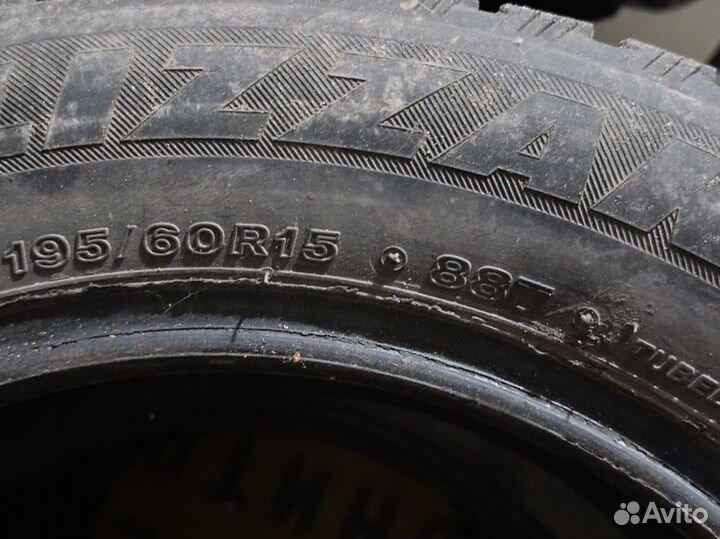 Bridgestone Blizzak Spike-01 195/60 R15 105T