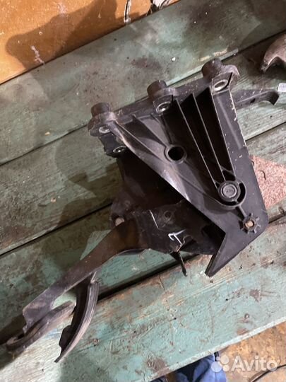 Педаль газа renault laguna 3 2,0 дизель