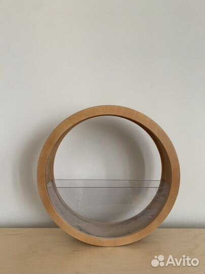 Круглая настенная полка для цветов и декора