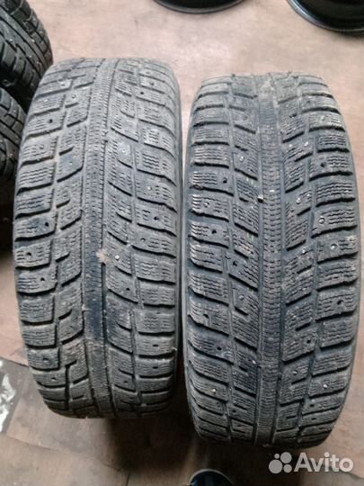 Kumho I'Zen KW22 195/60 R15 и 195/60 R15 20B