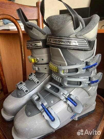 Продаю женские лыжные ботинки