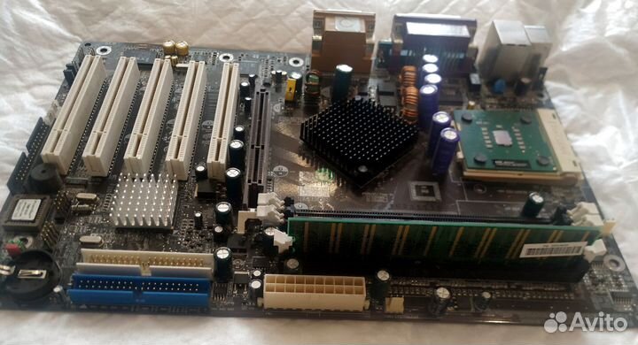 Материнская плата с процессором