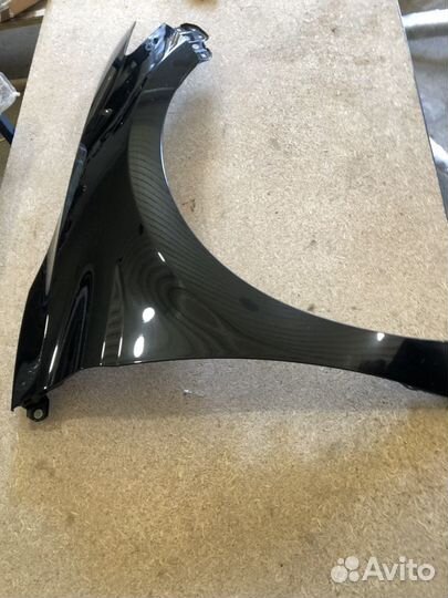 Крыло правое Toyota Camry V70 оригинал