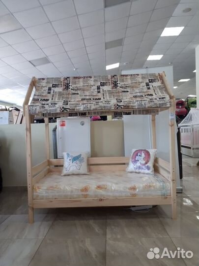 Детская деревянная кровать Домик, без матраса