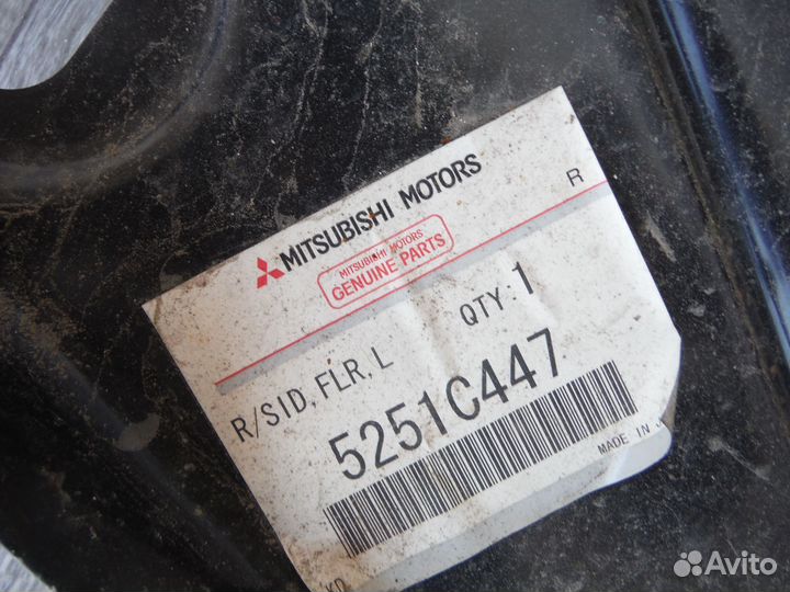 Панель пола левая mitsubishi Outlander 3 2015