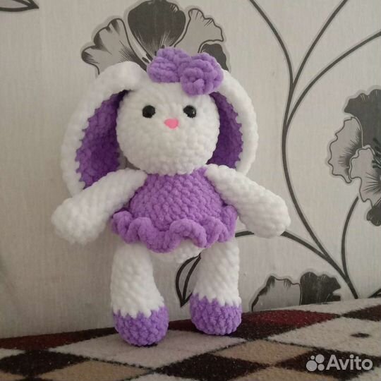 Плюшевая игрушка заяц