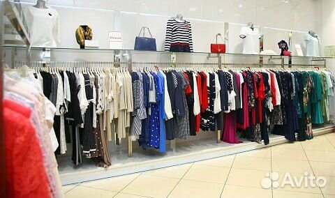 Продавец консультант в магазин женской одежды