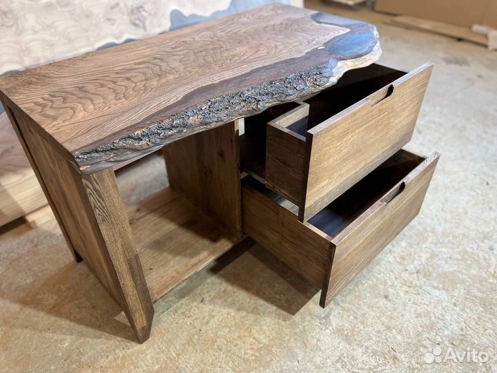Тумба из массива дуба с ящиками лофт