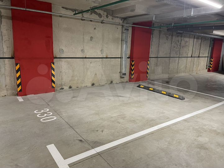 Машиноместо, 18 м²