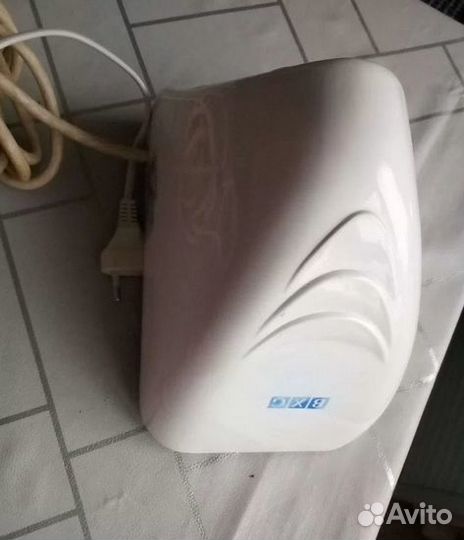 Электросушилка для рук