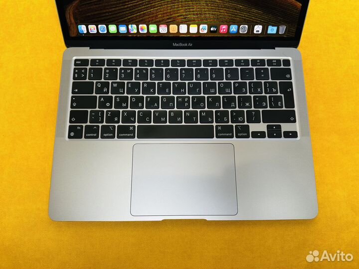 Macbook Air 13 M1 2020 8Gb/256Gb 96 циклов