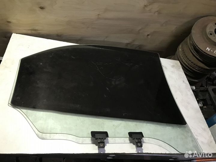 Стекло заднее левое Hyundai Sonata EF